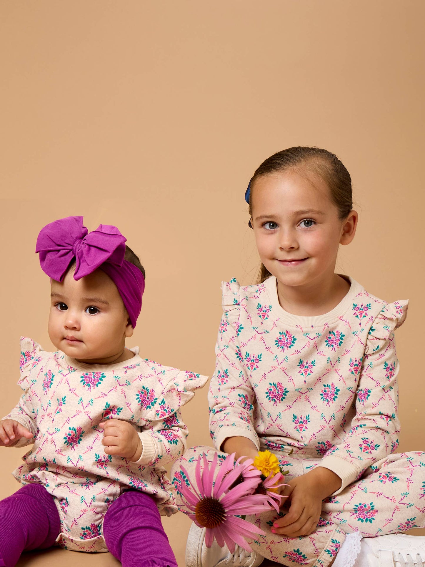 Toddler Girls Heather Oatmeal Bouquets Flutter Sweatshirt Jogger Set with Signature Rear Ruffles