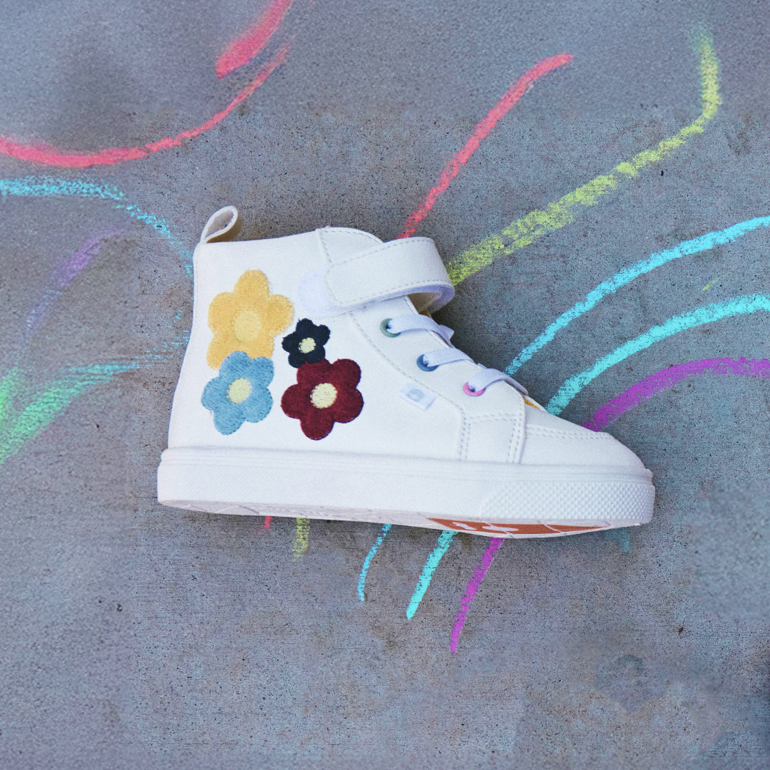 Kami Girls Hook & Loop Sneaker