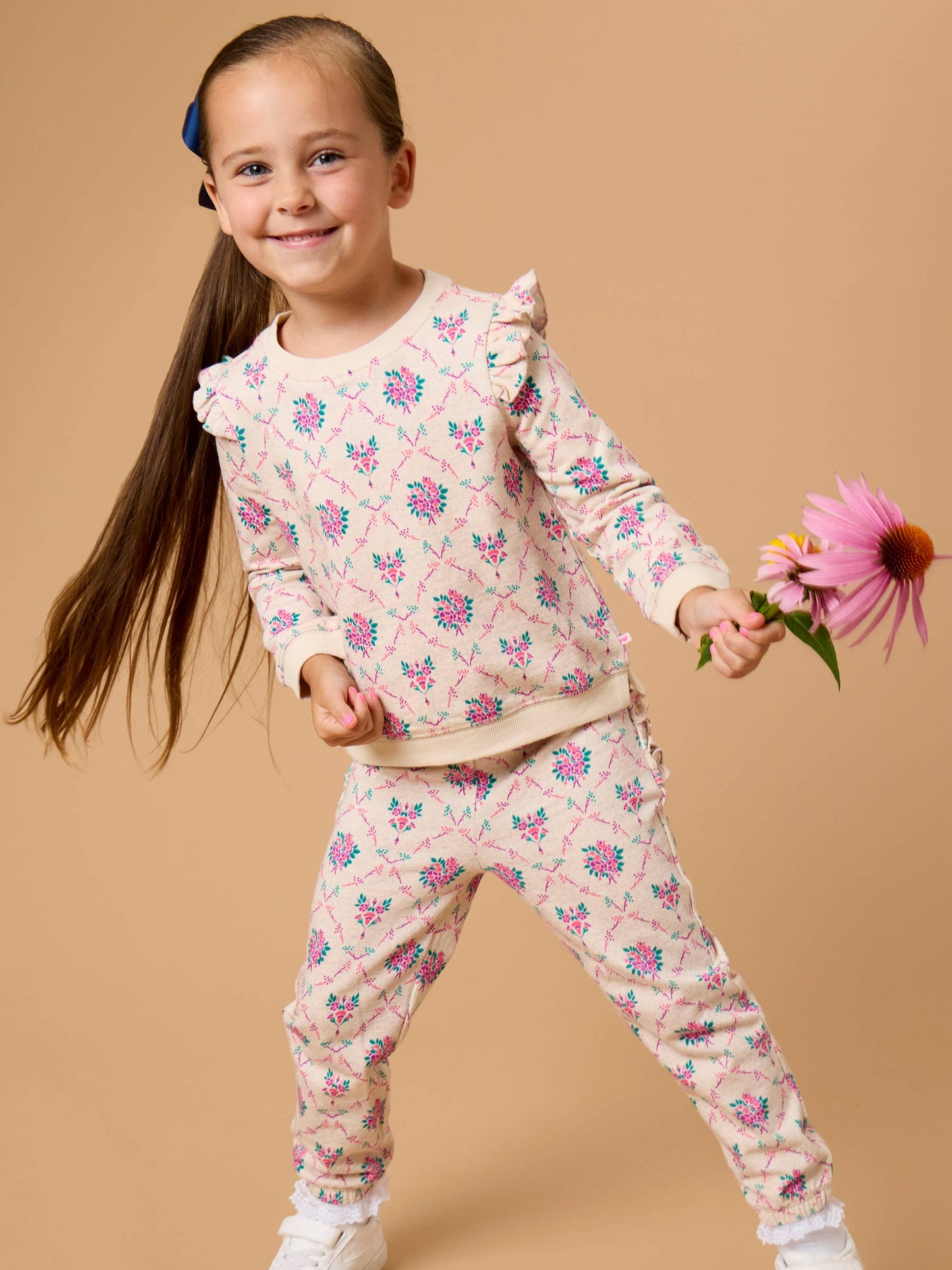 Toddler Girls Heather Oatmeal Bouquets Flutter Sweatshirt Jogger Set with Signature Rear Ruffles