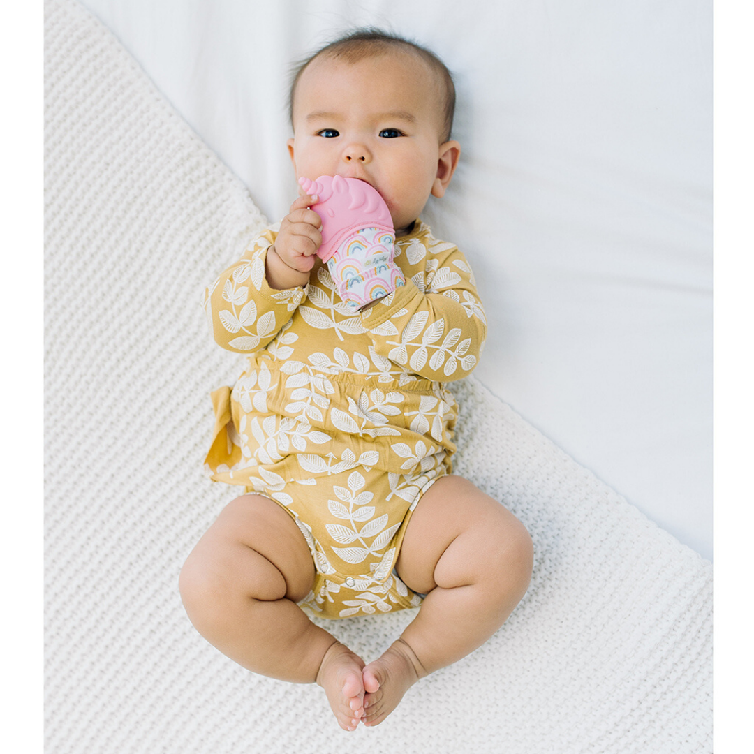 Itzy Ritzy Silicone Teething Mitt