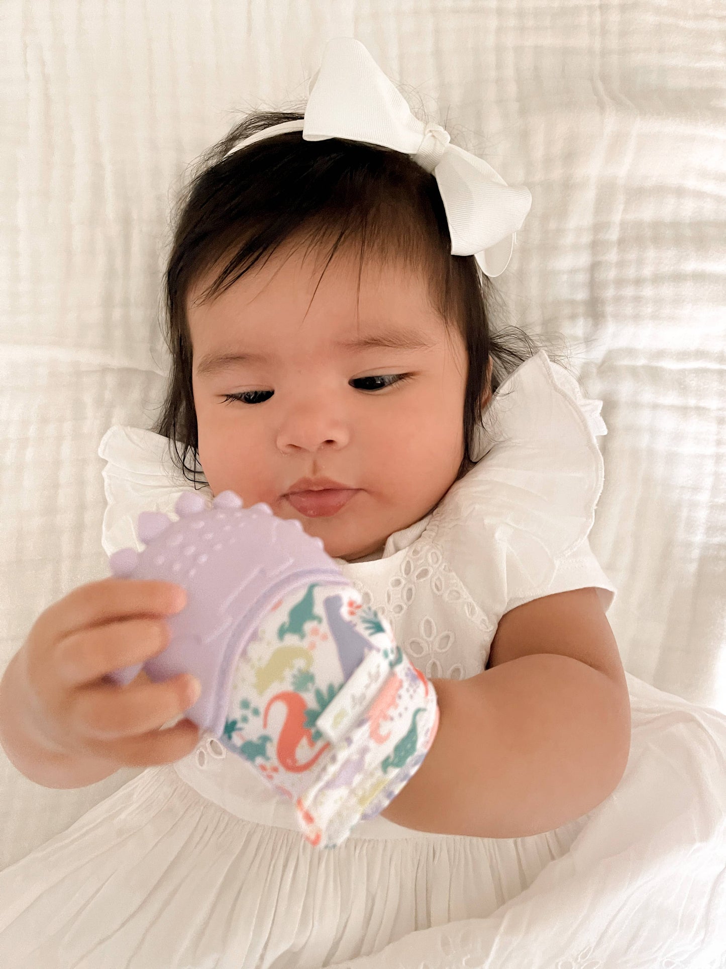 Itzy Ritzy Silicone Teething Mitt